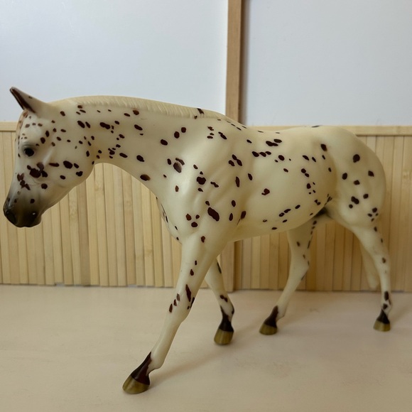 Breyer traditional “Lil’ Ricky Rocker” - Picture 3 of 5